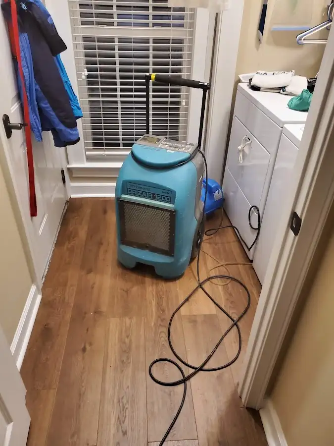 Commercial dehumidifier deployed for Flood Damage Cleanup in Fort Lauderdale
